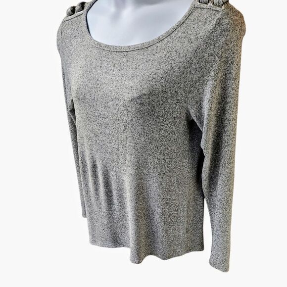 89th+Madison Plus Size Women's Gray LongSleeve Shoulder detail Top Size 1X NWOT - Picture 3 of 13